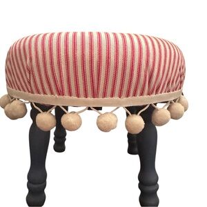 NEW w/tags Striped Red and Cream Children’s Tuffet Footstool